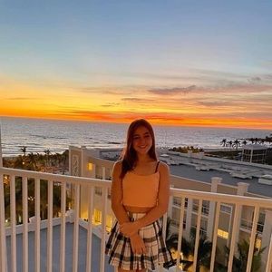 Meet your Posher, Khloé